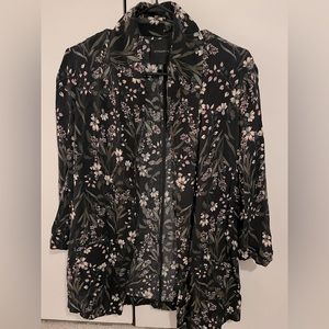 Women’s Size Small Dynamite Floral Blazer  - Good Condition